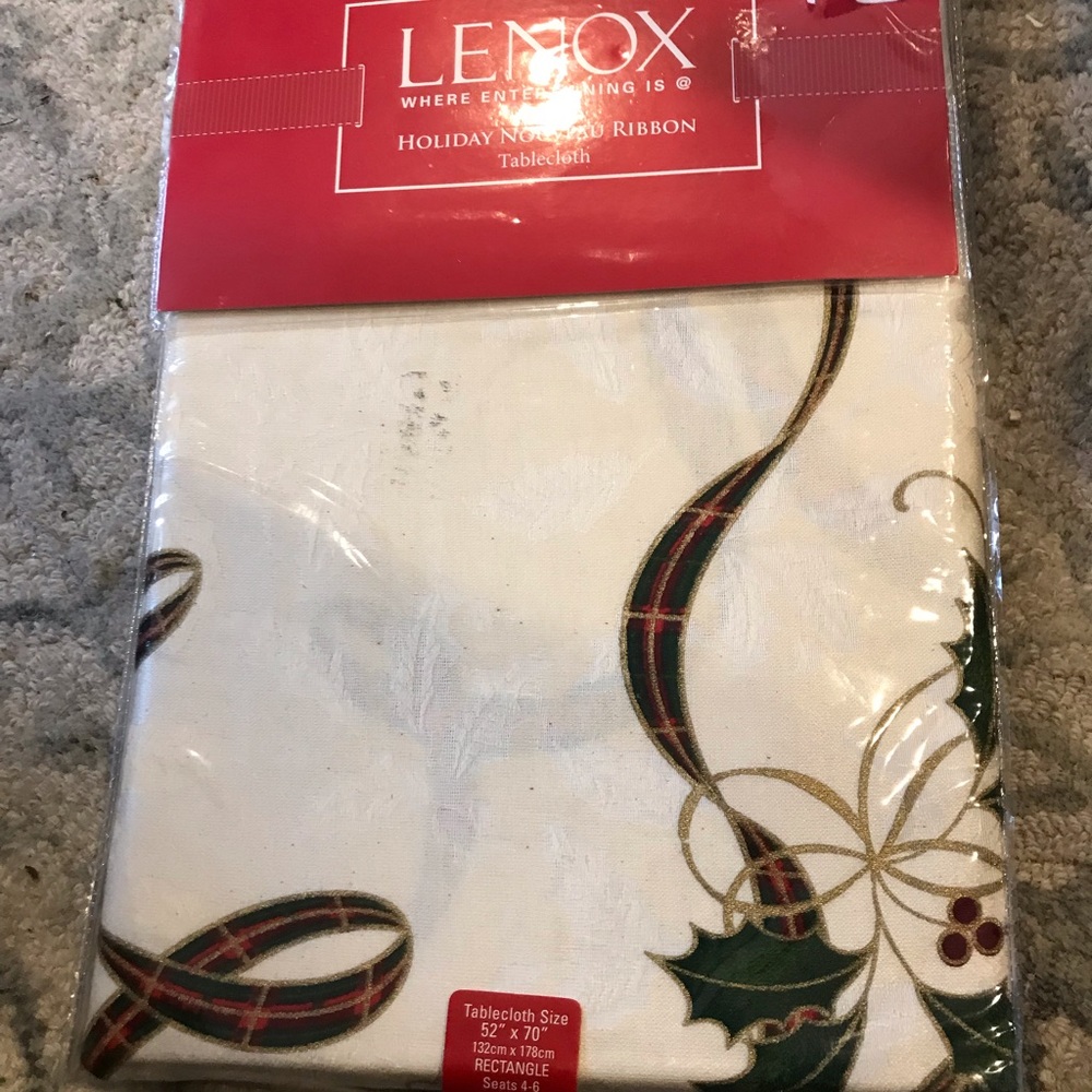 Lenox Fine Linen Tablecloth